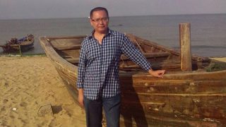 China's Bid to Silence Poet Highlights 'Human Rights Disaster' of Xinjiang Camps