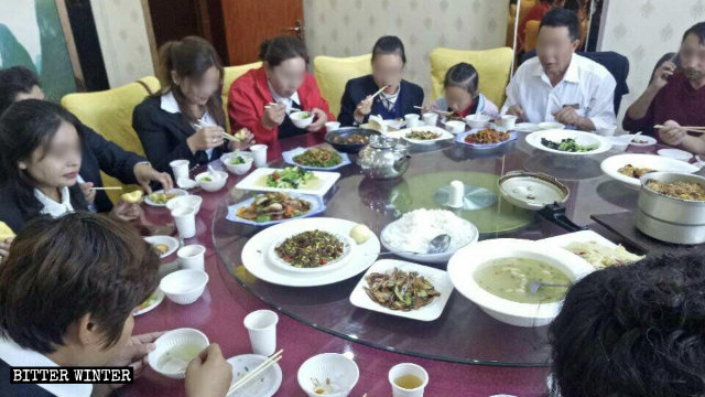 Uyghur teachers in Xinjiang’s Kashi city are forced to eat Han cuisine.